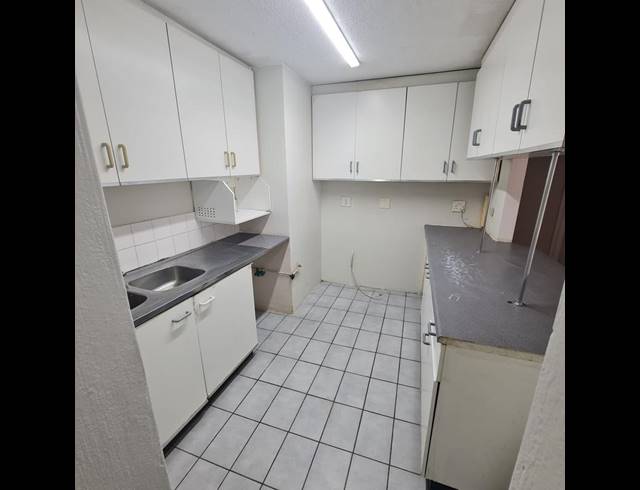 3 BEDROOM APARTMENT FOR SALE IN OVERPORT